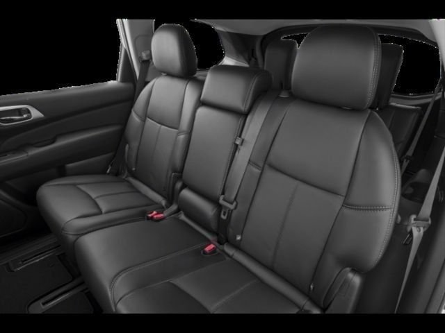 Used 2020 White Nissan Platinum image 11