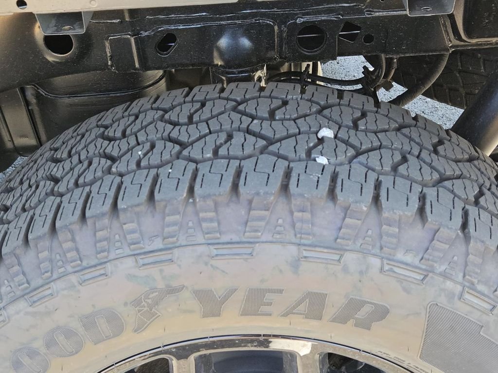 New 2026 Carbonized Gray Metallic Ford XLT image 45