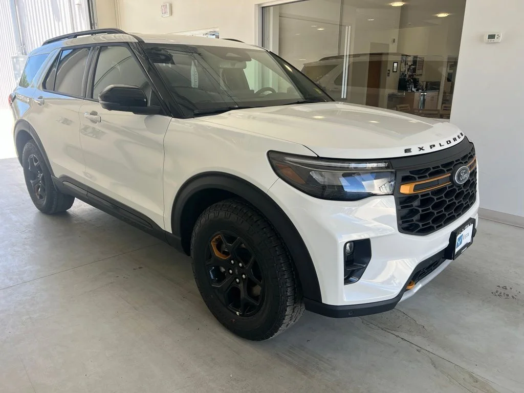New 2026 Star White Metallic Tri-Coat Ford Tremor® image 1