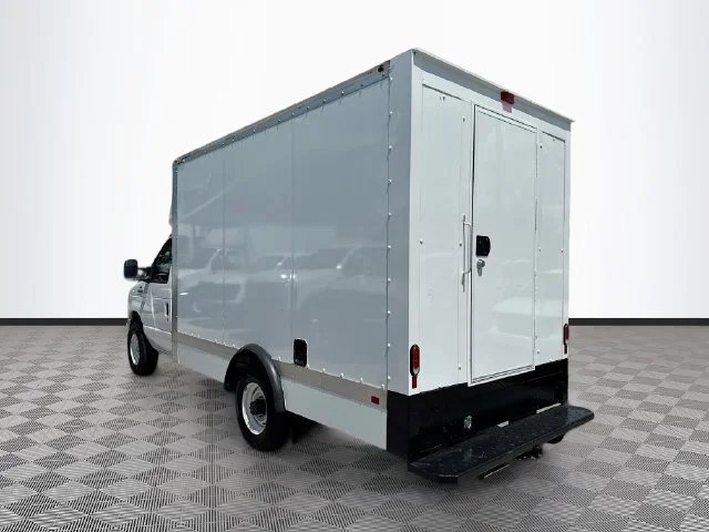 New 2025 Oxford White Ford 12