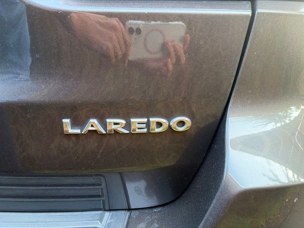 Used 2018 Gray Jeep Laredo E image 24