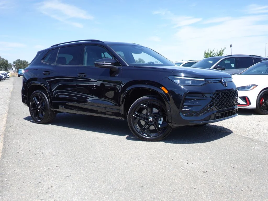 New 2026 Deep Black Pearl Volkswagen 2.0T SE R-Line Black image 6