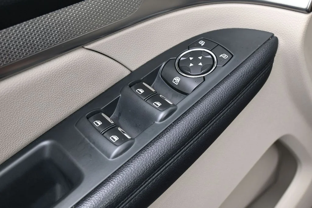 Used 2018 Cinnamon Glaze Metallic Ford XLT image 14