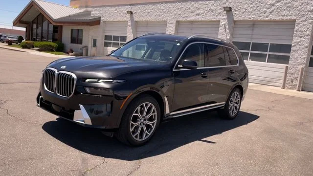 Used 2026 Black BMW xDrive40i image 5