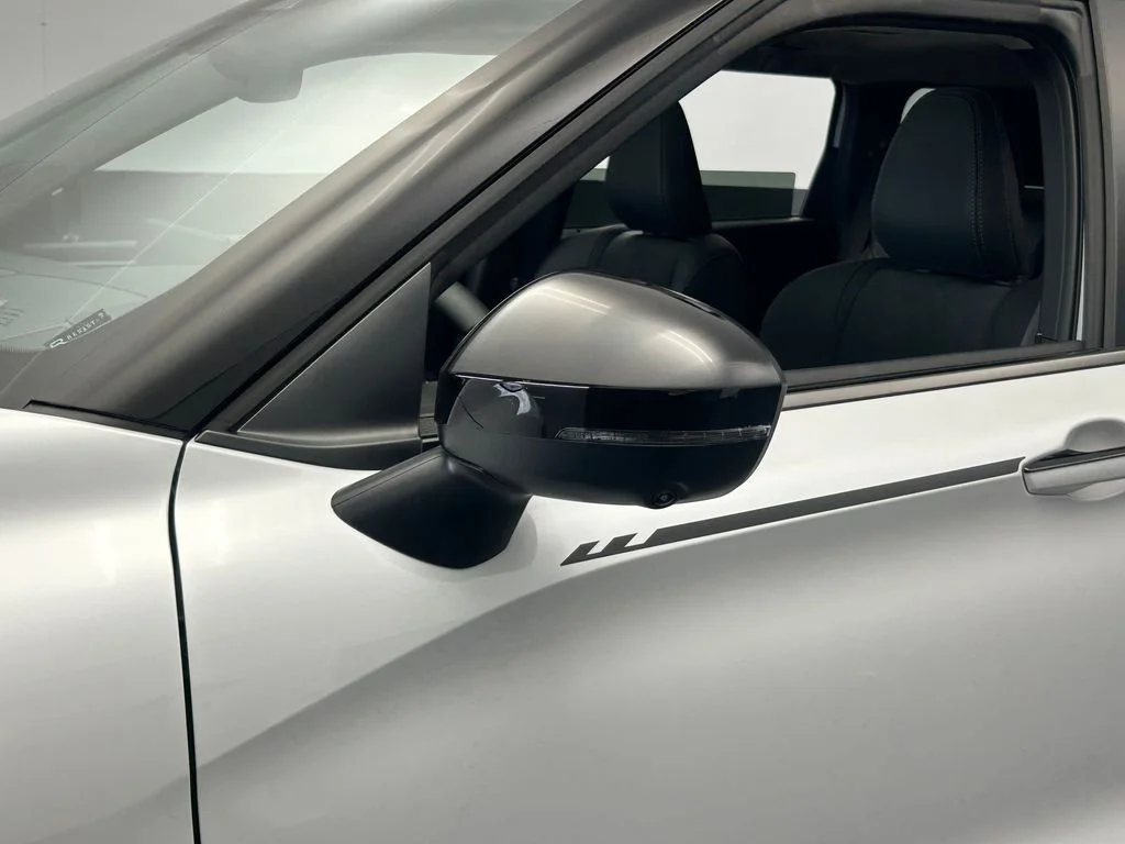 New 2026 White Mitsubishi Trail Edition image 31