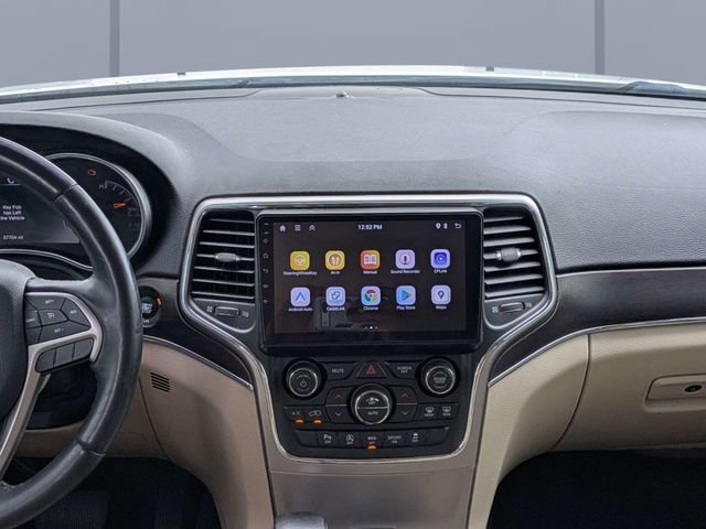 Used 2018 White Jeep Limited image 19