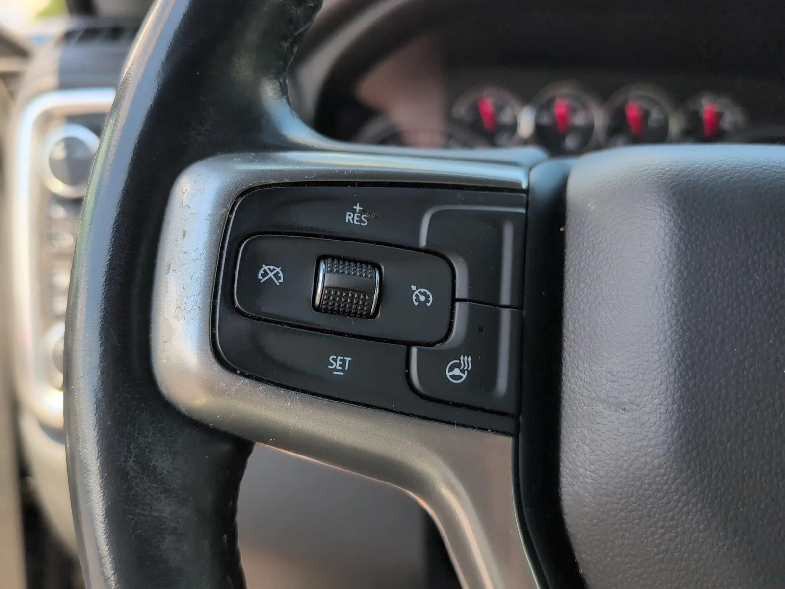 Used 2021 SHADOW GRAY METALLIC Chevrolet RST image 27
