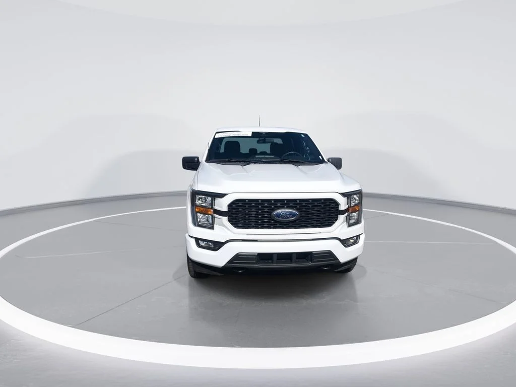 Used 2023 White Ford XL image 3