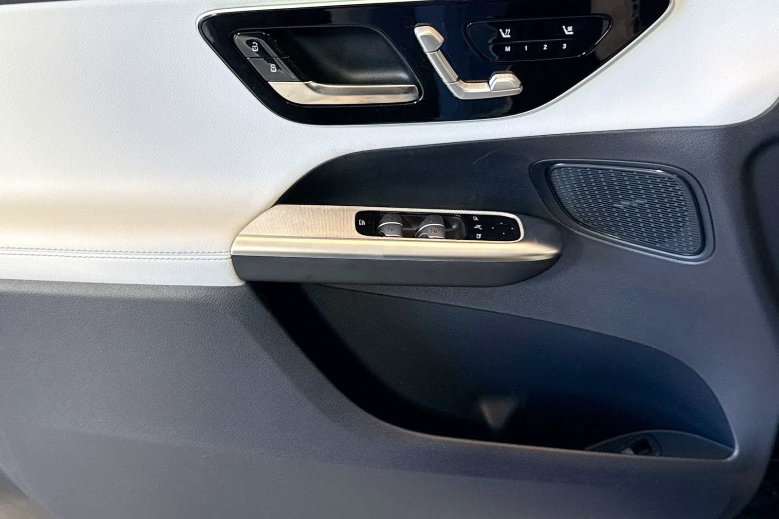 New 2026 Black Mercedes-Benz GLC 300 image 16