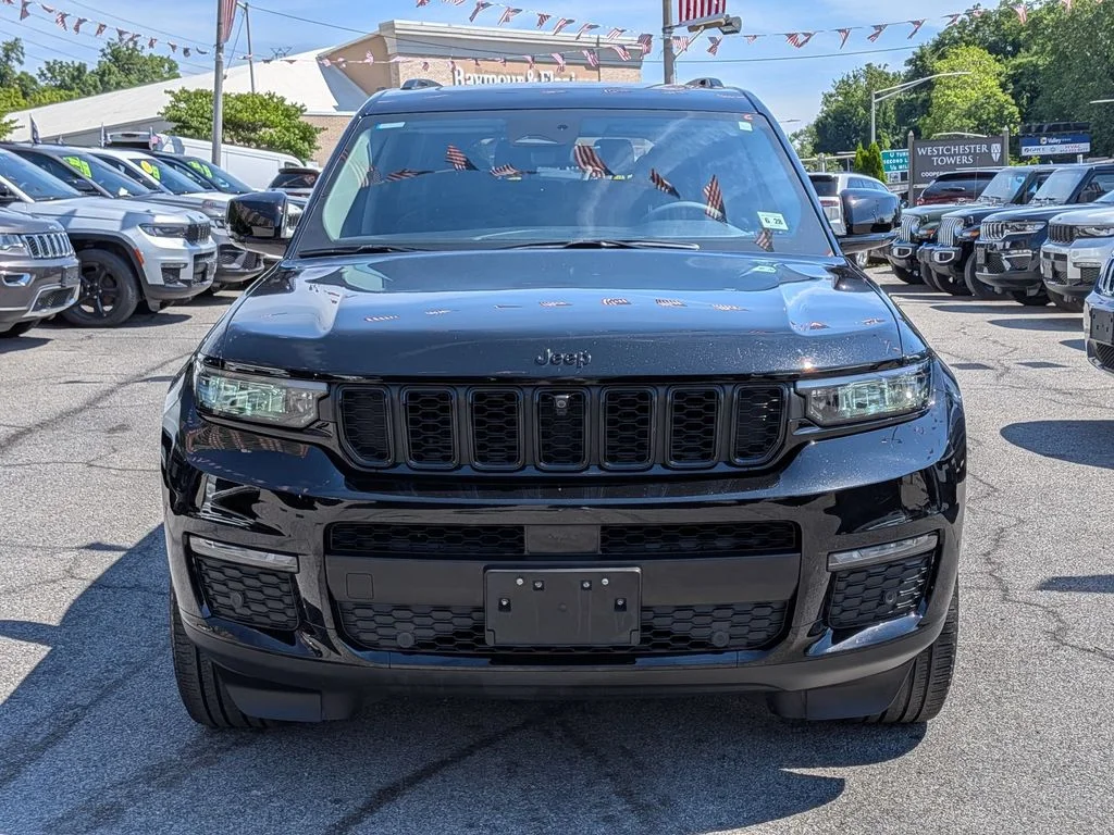 Used 2023 Black Jeep Limited image 3