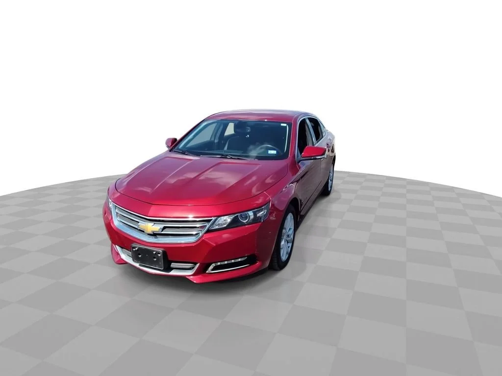 Used 2019 CAJUN RED TINTCOAT Chevrolet LT image 3