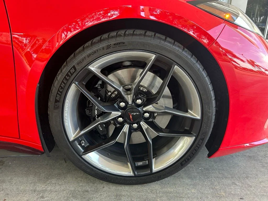 Used 2025 Red Chevrolet Z06 CONV 3LZ image 18