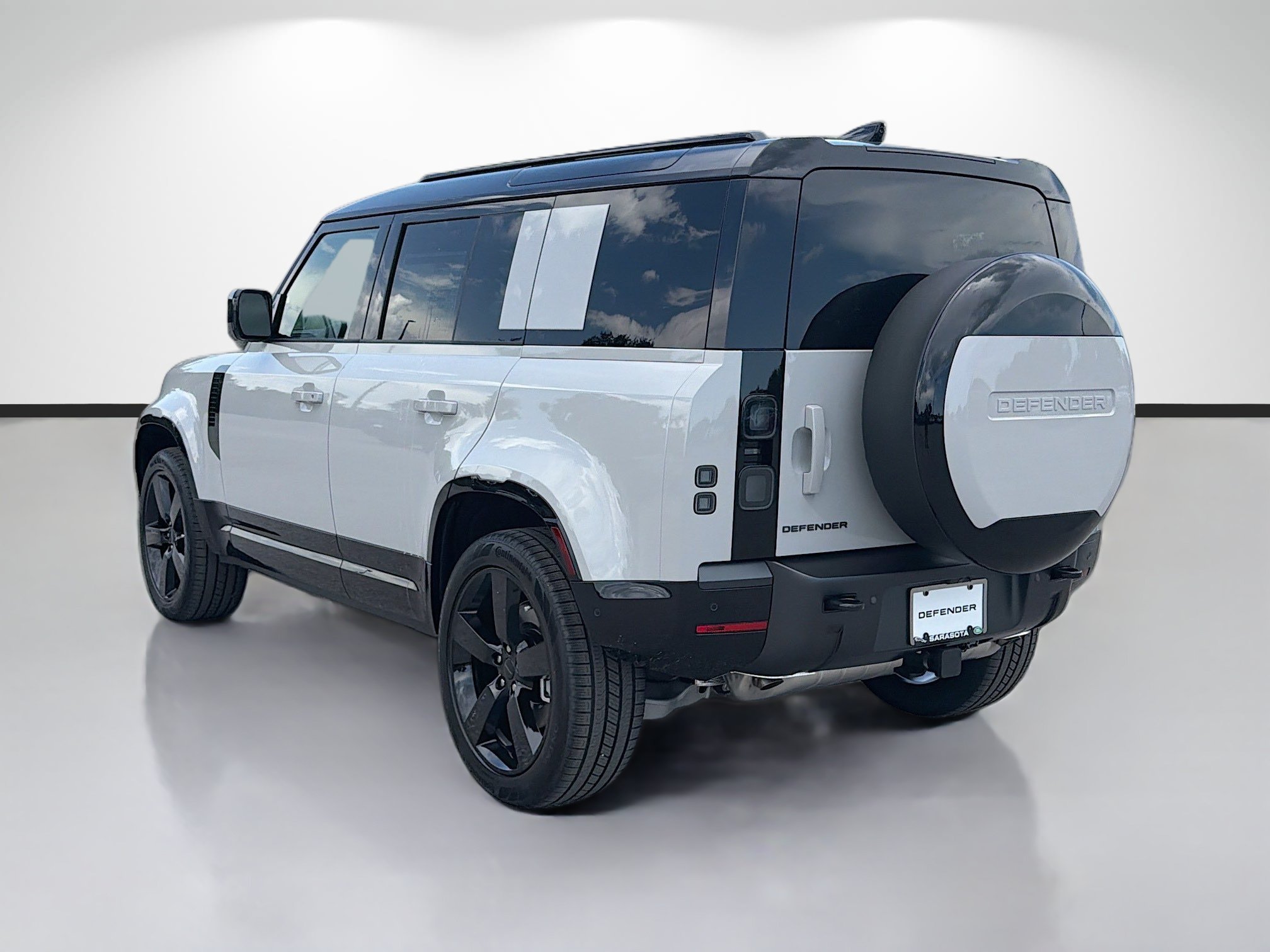 New 2026 Borasco Grey Land Rover X-Dynamic SE image 3