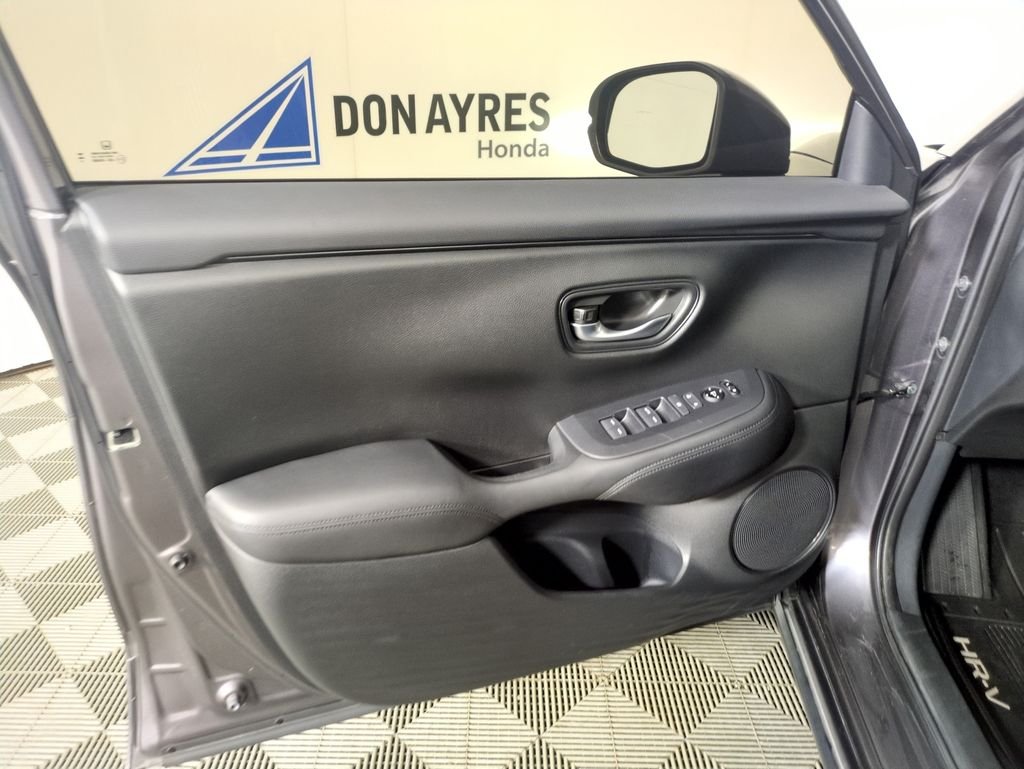 Used 2025 Modern Steel Metallic Honda LX image 10