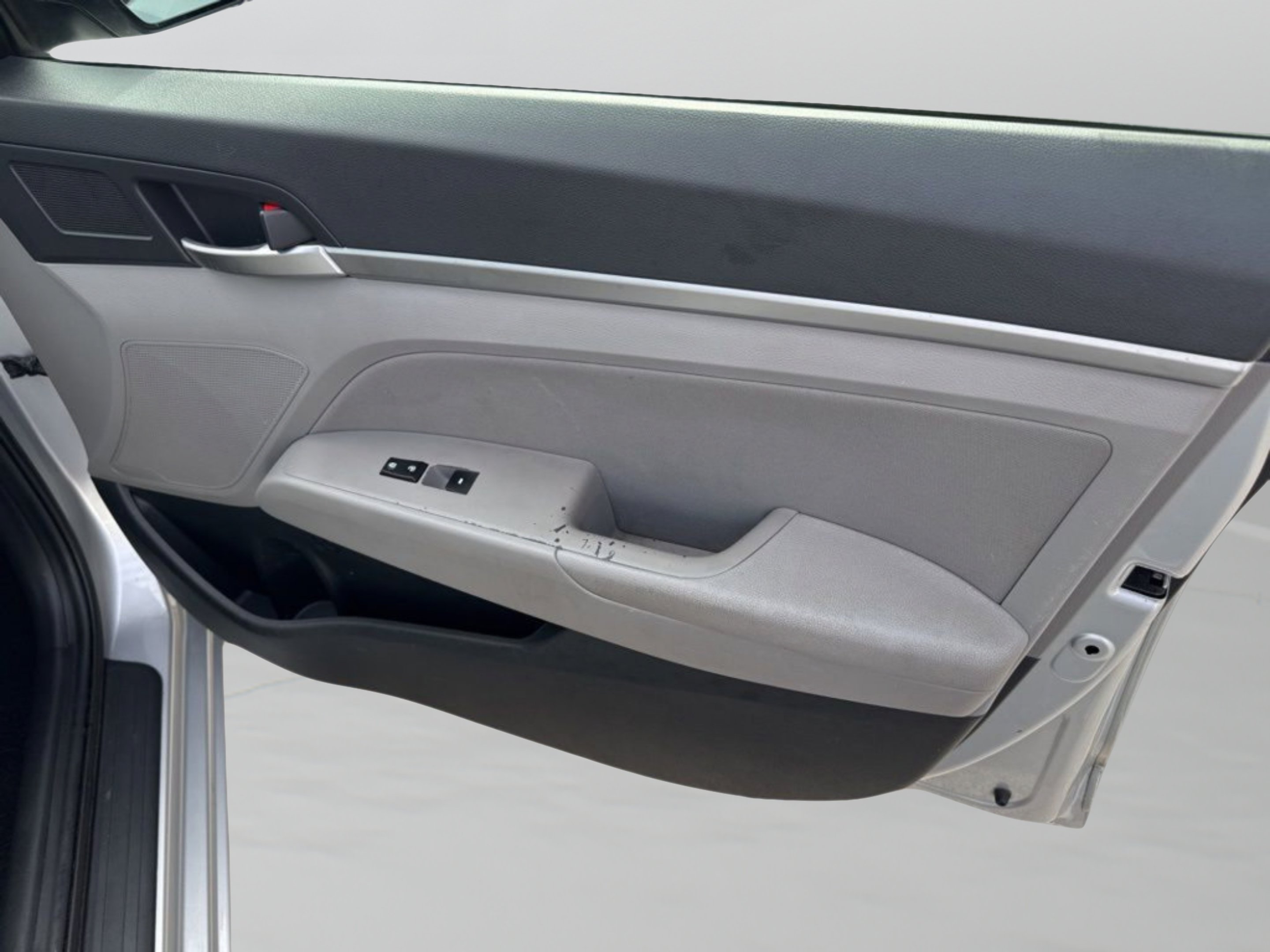 Used 2019 Symphony Silver Hyundai SEL image 24