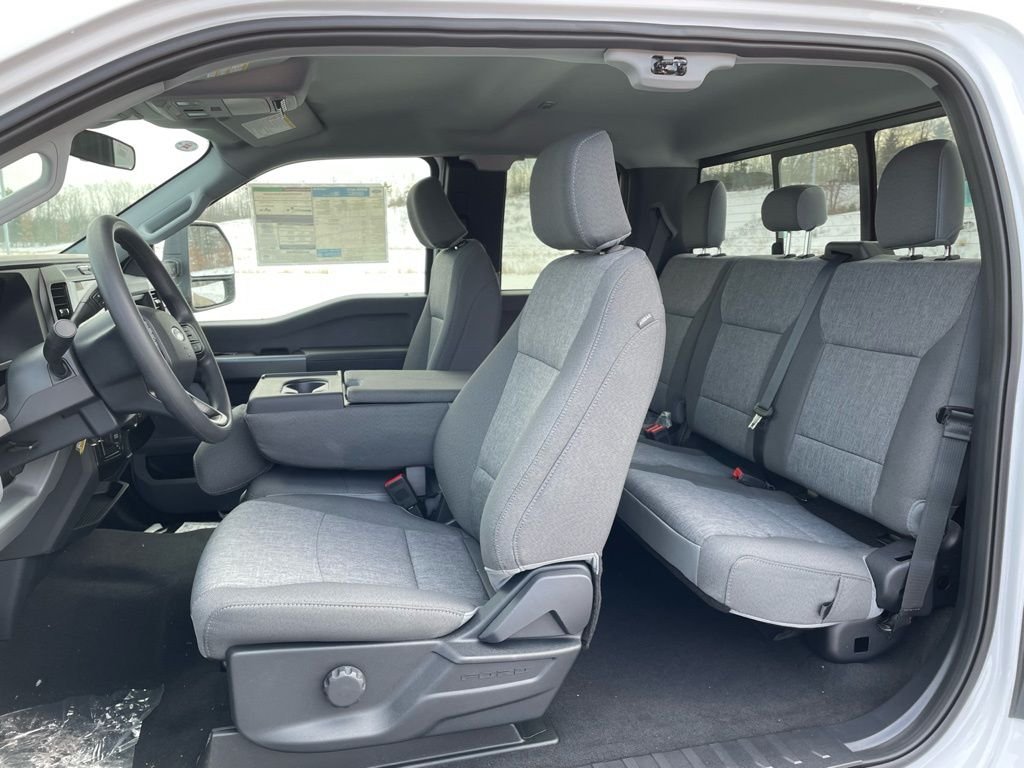 New 2026 Oxford White Ford F-250® XL image 7