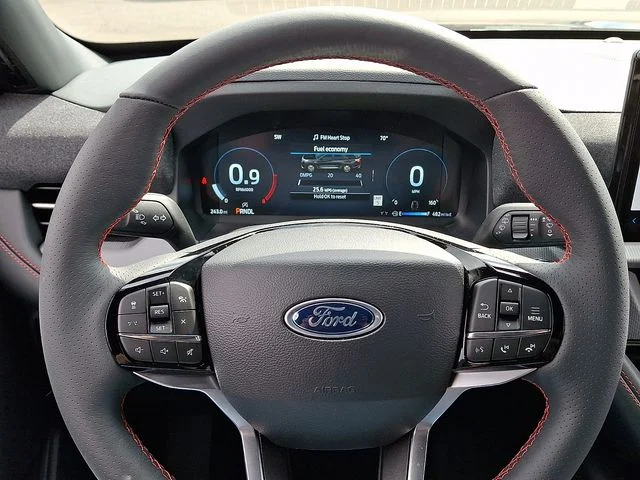 New 2026 Agate Black Metallic Ford ST-Line image 9