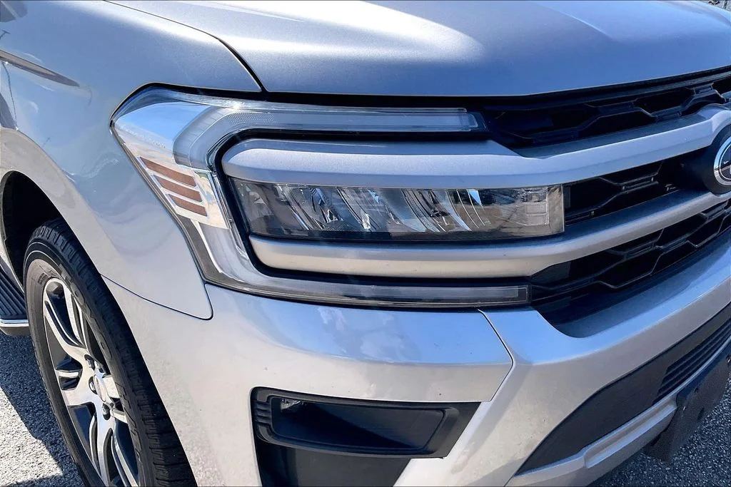 Used 2022 Silver Ford XLT image 33