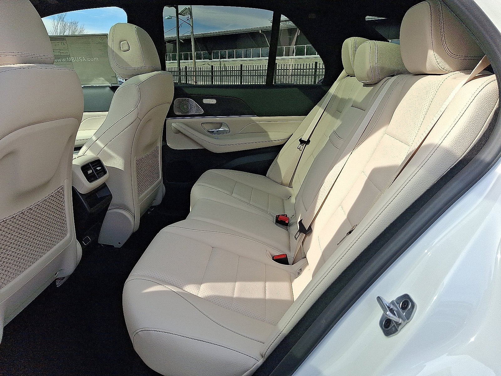 Certified Used 2026 Polar White Mercedes-Benz GLE 450 image 6