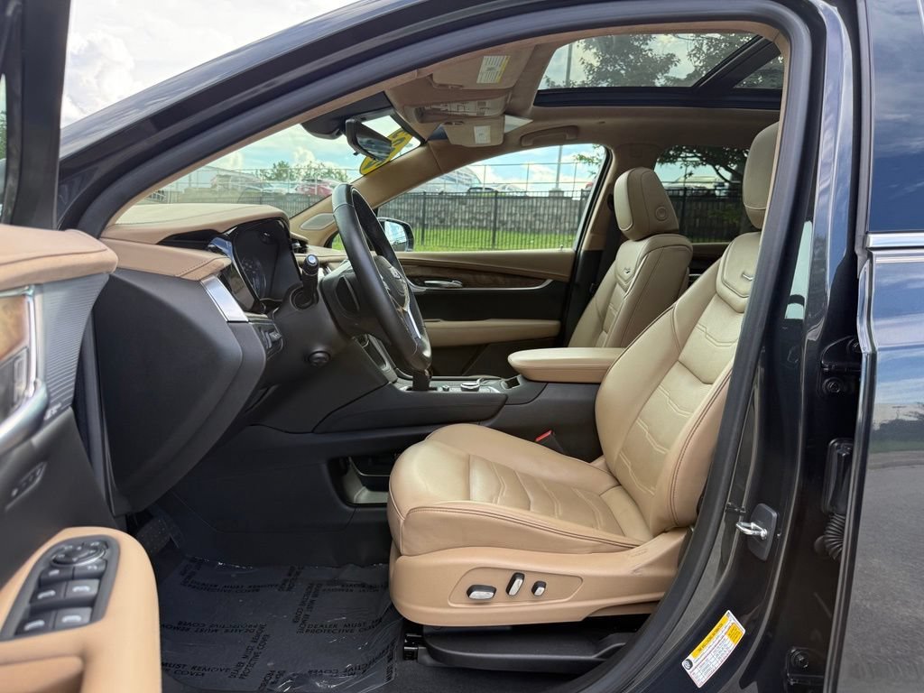 Certified Used 2023 Wilder Metallic Cadillac Premium Luxury image 23