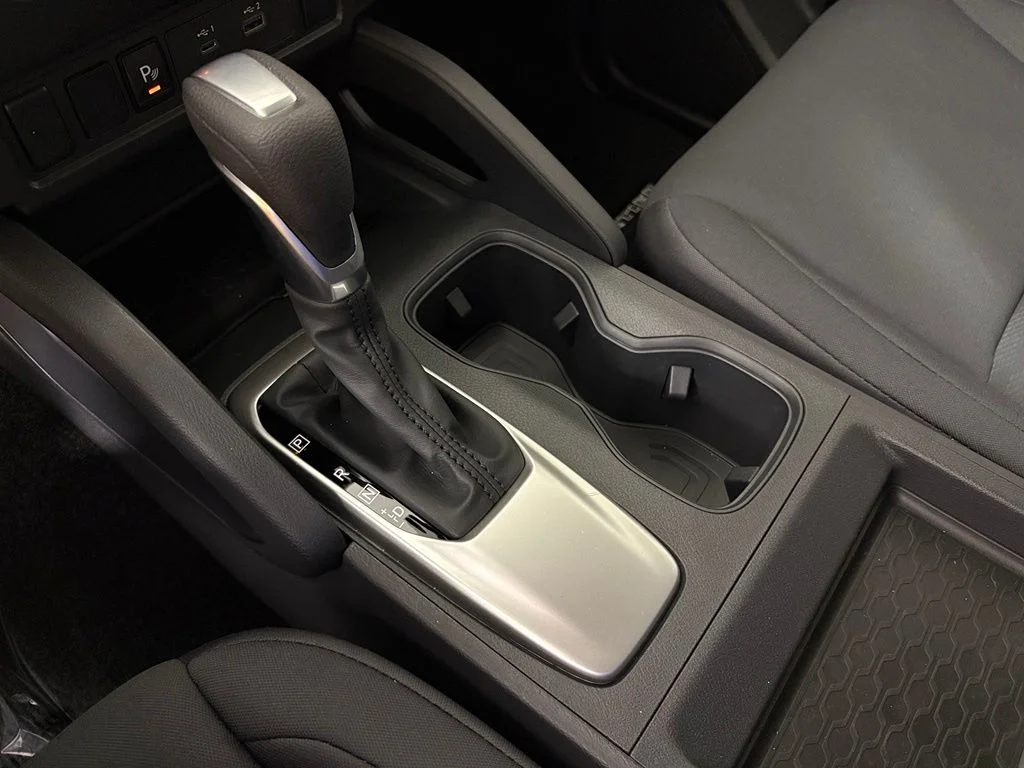 New 2026 Glacier White Nissan King Cab® S image 29