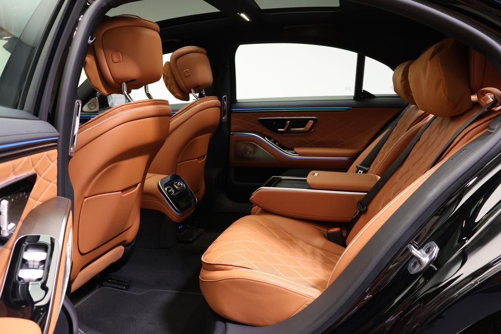 New 2027 Black Mercedes-Benz S 580 image 42