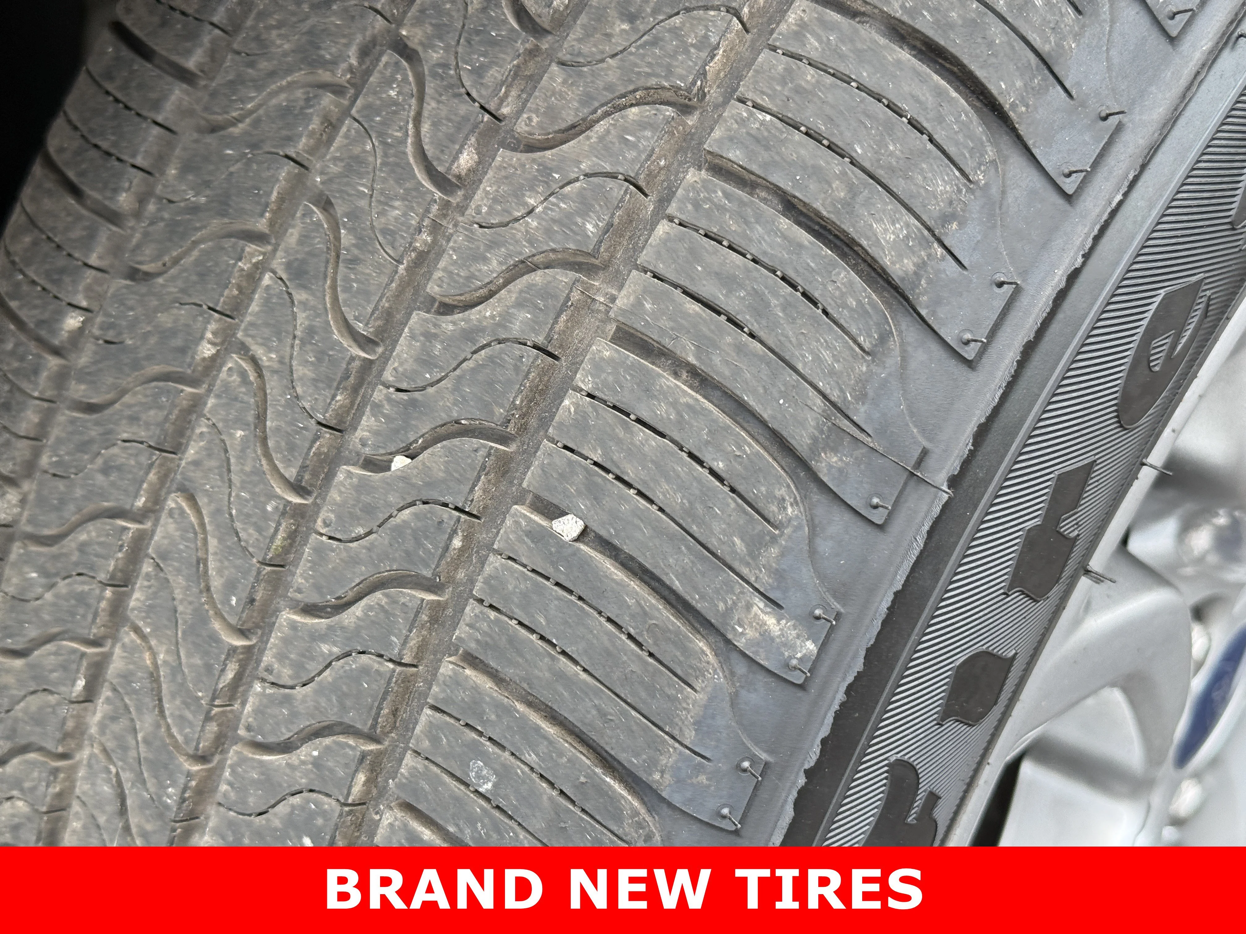 Used 2016 Gray Ford Titanium image 10