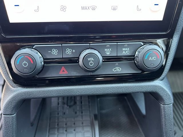 New 2026 Shadow Black Ford XLT image 21