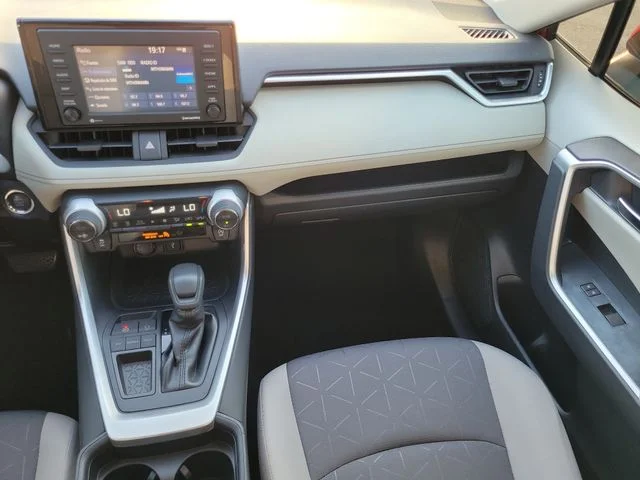 Used 2020 Red Toyota XLE image 15