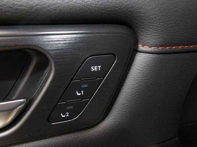 2025 Nissan Armada PRO-4X - Photo 21