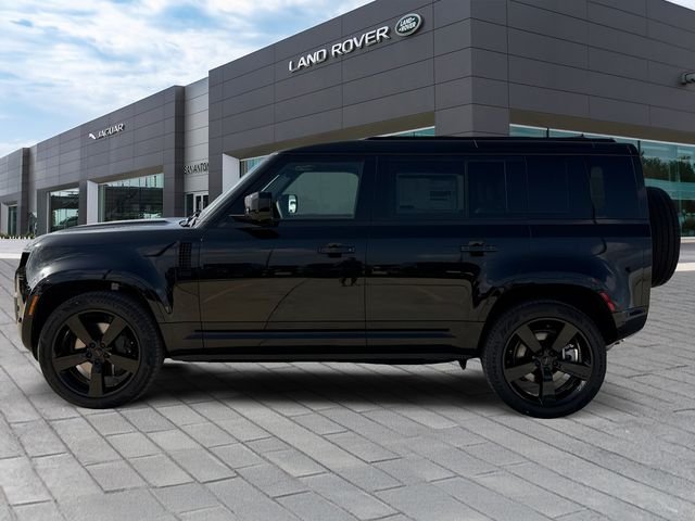 New 2026 Santorini Black Land Rover X-Dynamic SE image 2