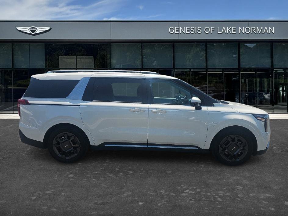 Used 2025 Snow White Pearl Kia SX image 4