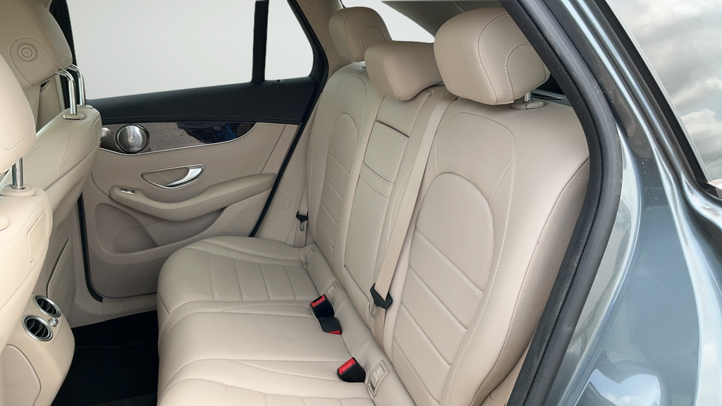 Used 2019  Mercedes-Benz GLC 300 image 20