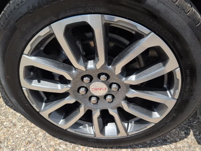 Used 2021 Cayenne Red GMC Denali image 24