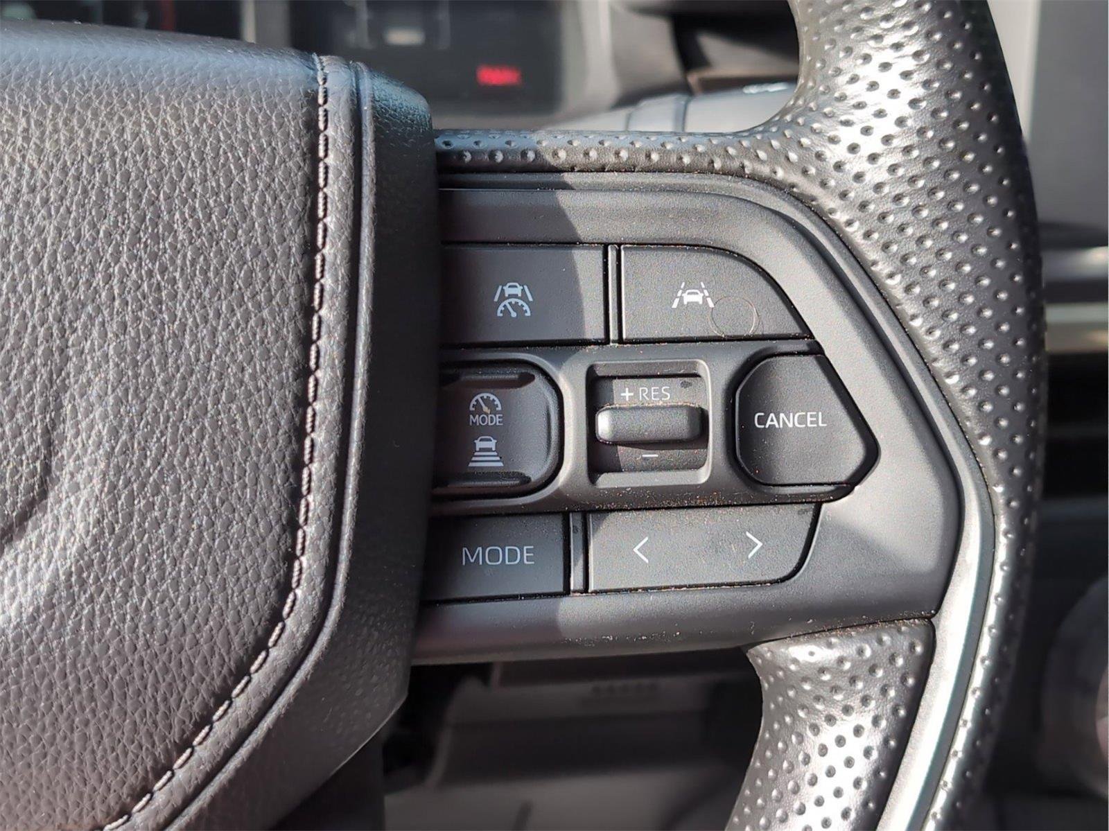 Used 2025 Underground Toyota SR5 image 23