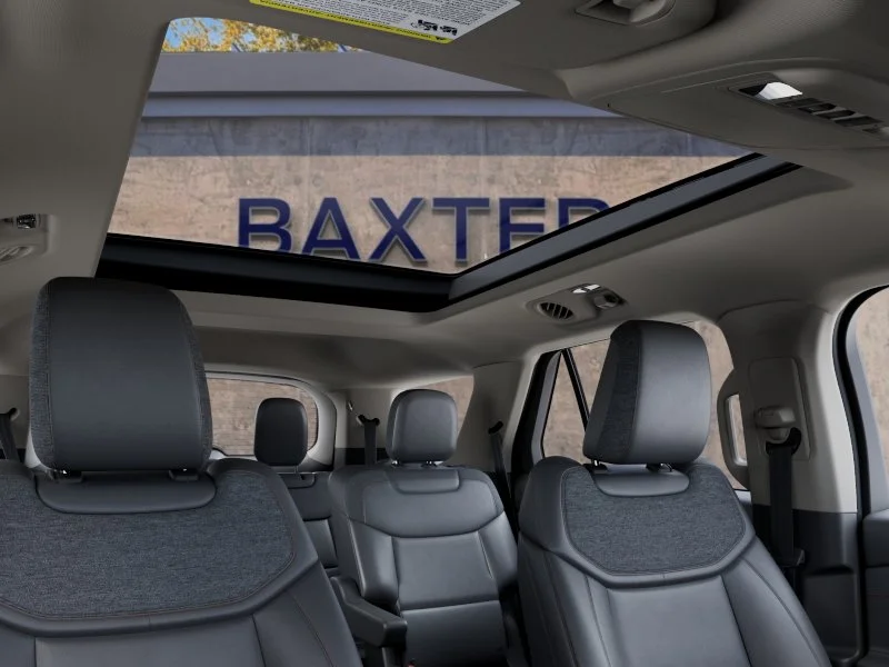 New 2027 Agate Black Ford Active image 33