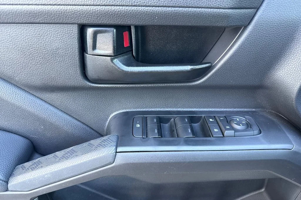 Used 2025 White Toyota SR5 image 15