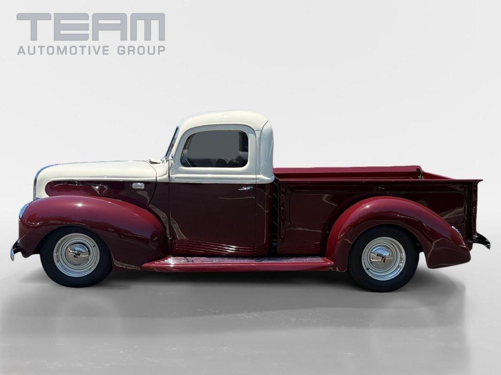 Used 1946 Red Ford F100 image 3