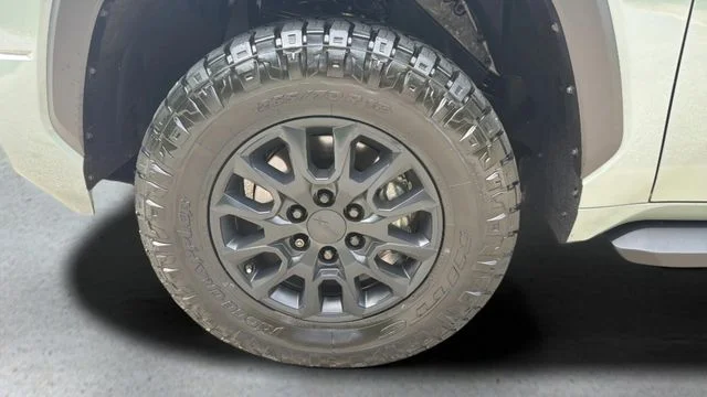 Used 2026  Toyota SR5 image 33