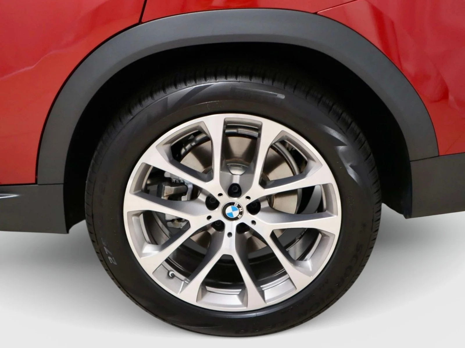 Used 2022 Flamenco Red Metallic BMW xDrive40i image 9