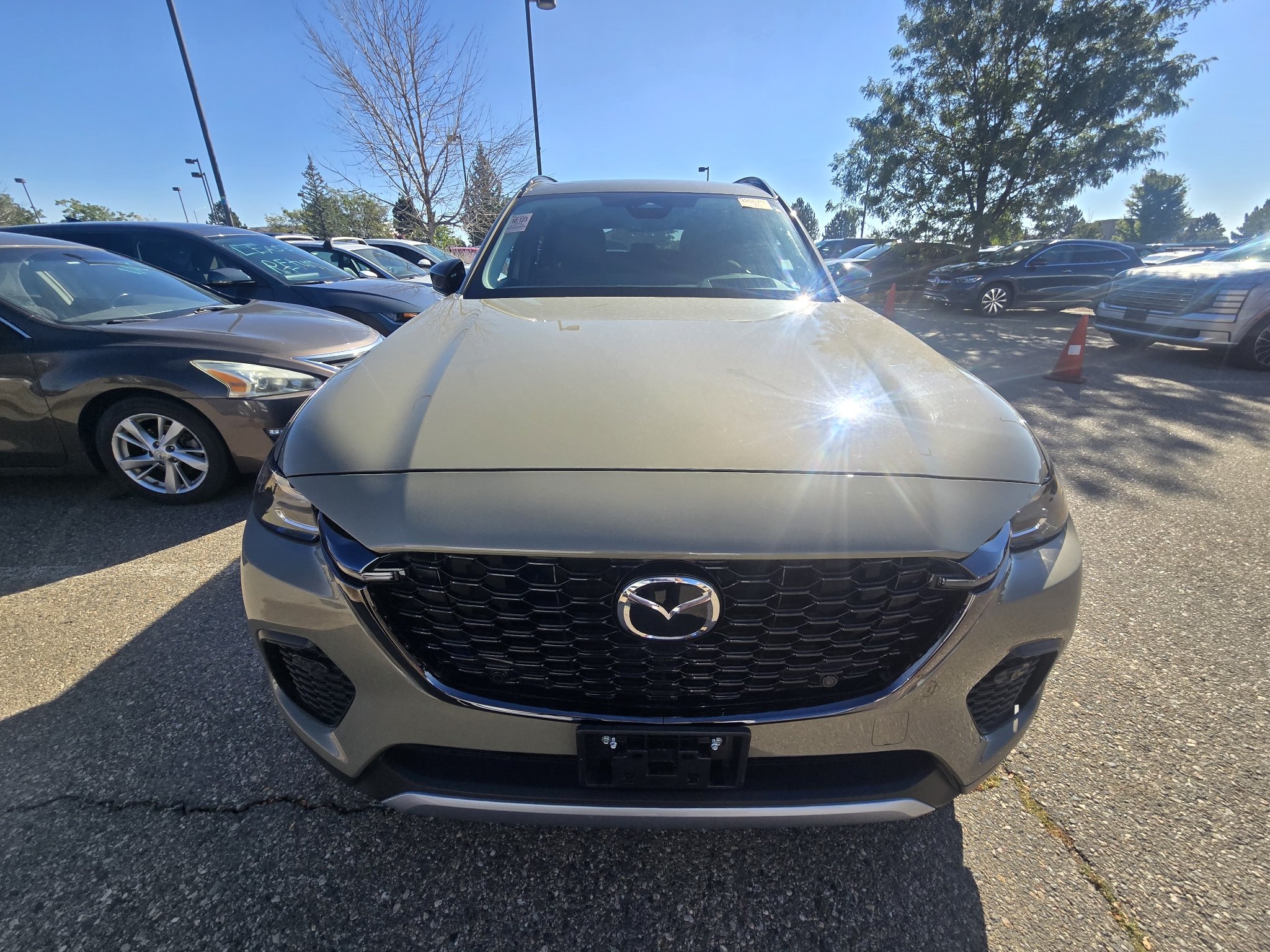 Used 2025 Zircon Sand Metallic Mazda Premium Package image 19