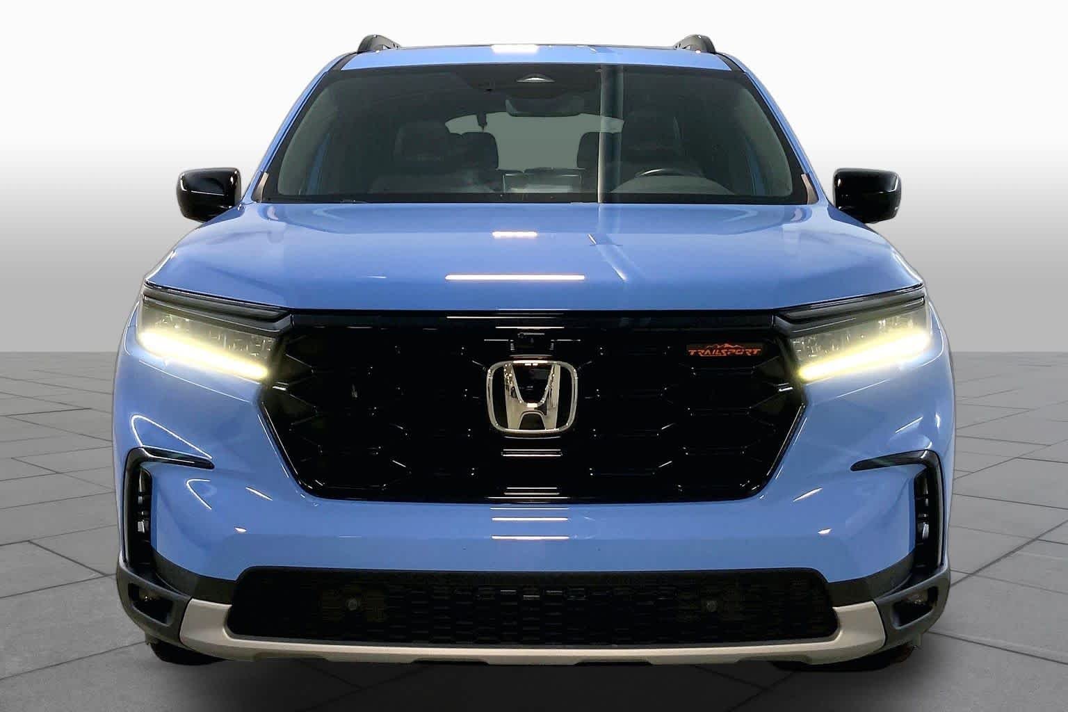 Used 2025 Diffused Sky Blue Pearl Honda TrailSport image 3