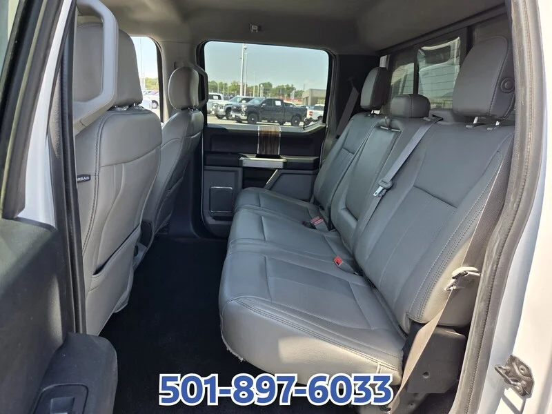 Used 2019 Oxford White FORD LARIAT 4WD SUPERCREW 5.5