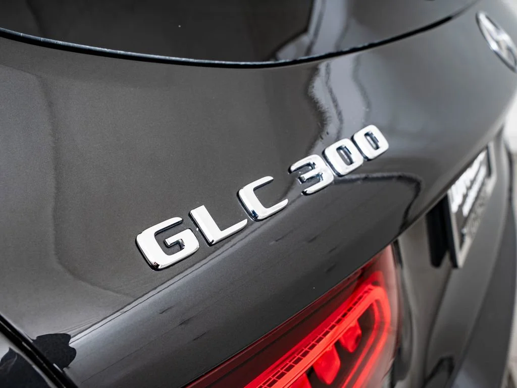 Used 2022 Graphite Grey Metallic Mercedes-Benz GLC 300 image 20