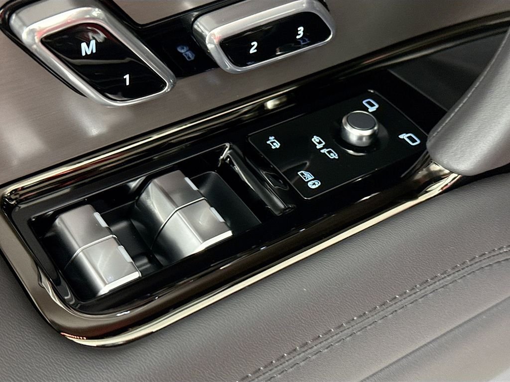 New 2026 Firenze Red Land Rover Dynamic SE image 16