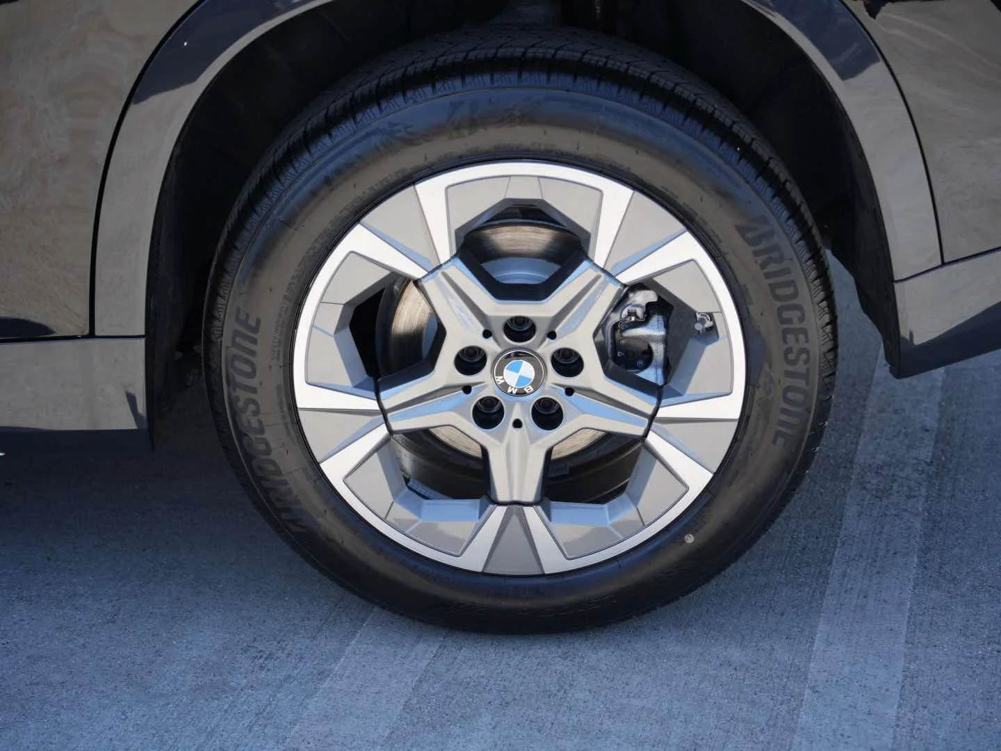 New 2026 Jet Black BMW xDrive28i image 6