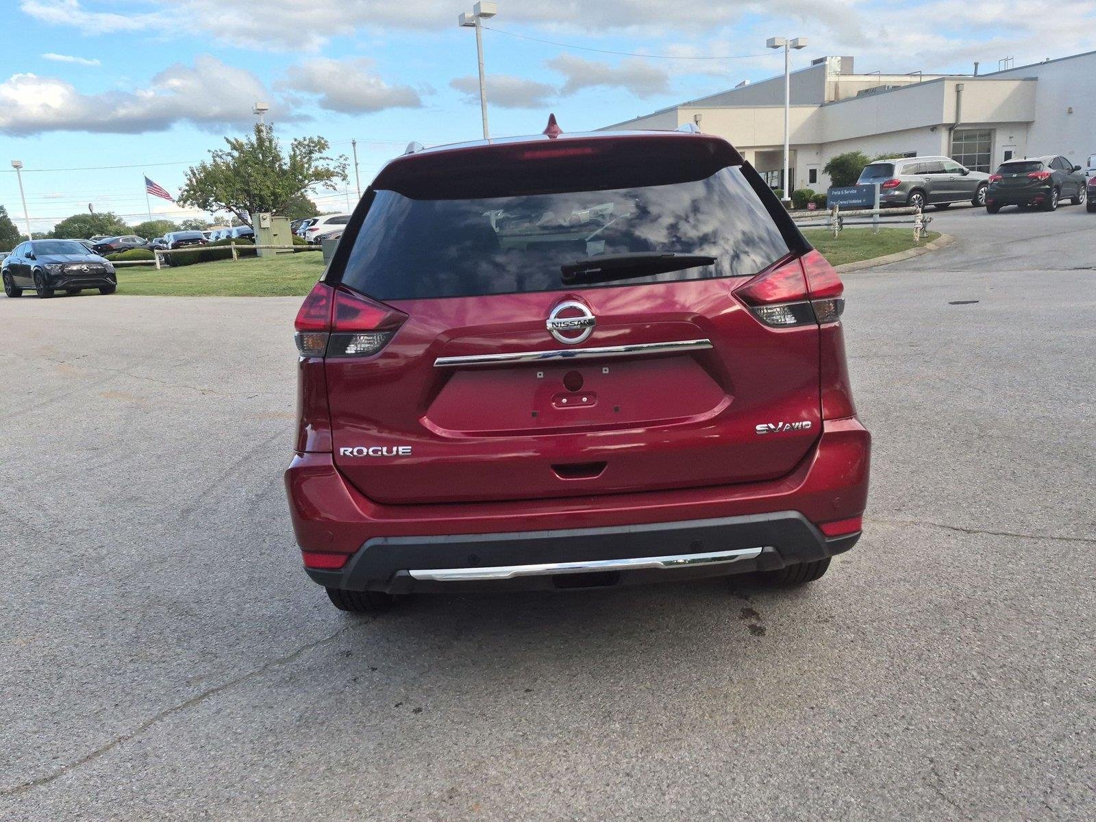 Used 2020 Scarlet Ember Tintcoat Nissan SV image 4