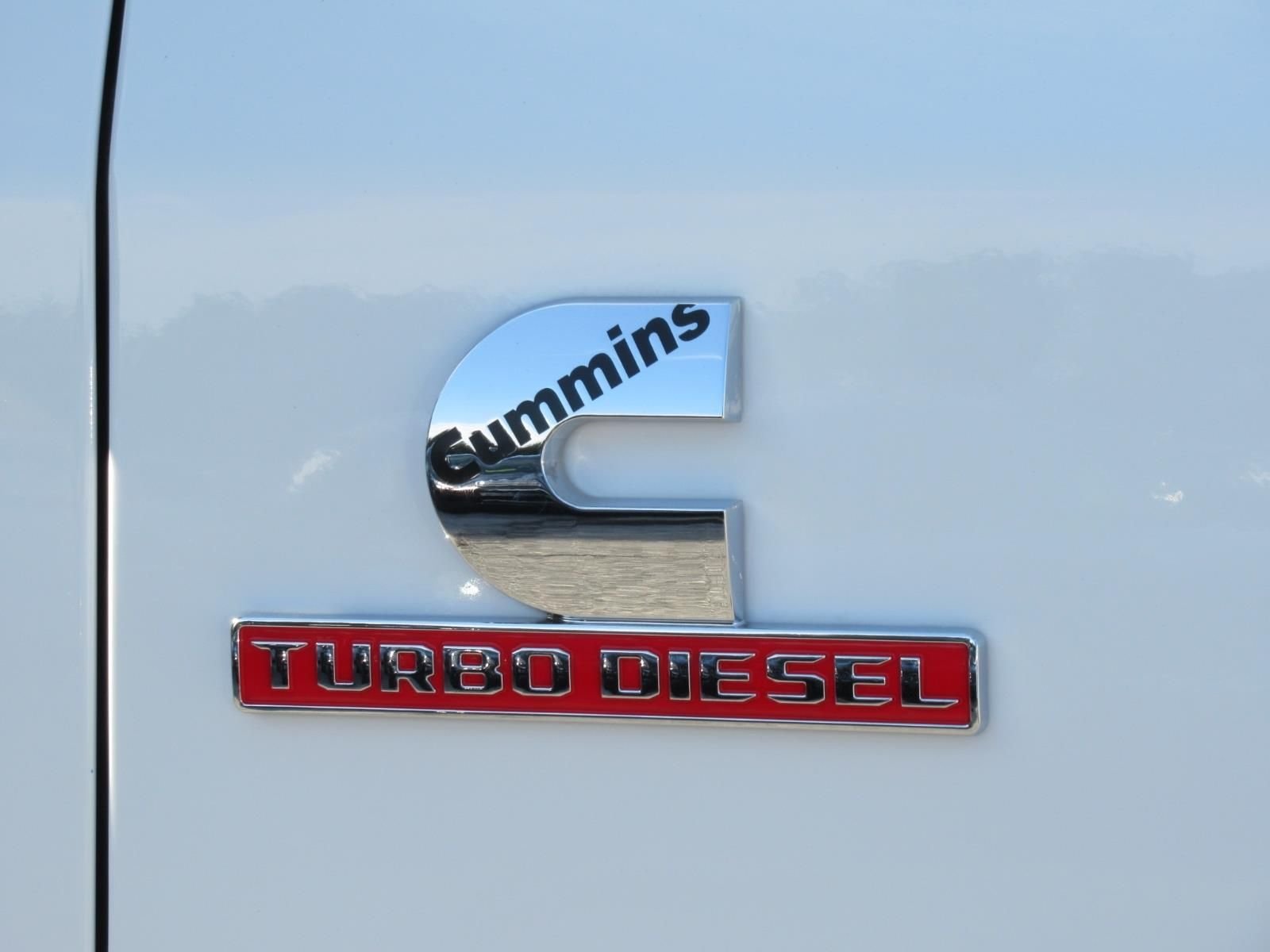 New 2026 Bright White Clear-Coat Exterior Paint RAM Big Horn image 35