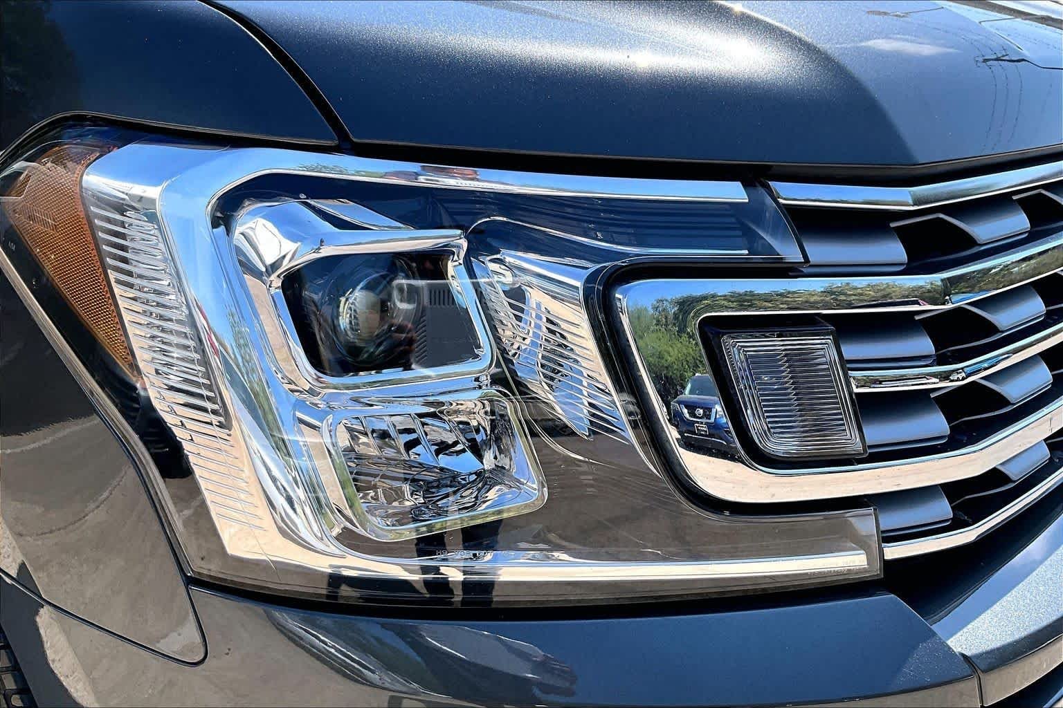 Used 2019 Magnetic Ford Limited image 27