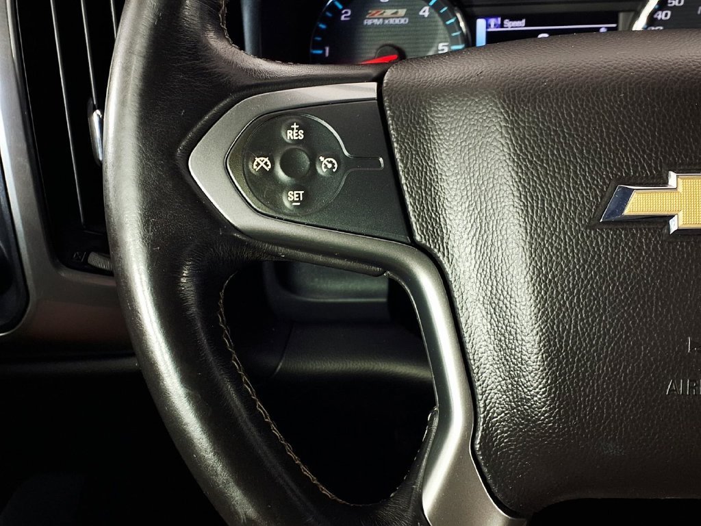 Used 2018 BLACK Chevrolet LT image 19